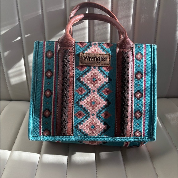 Wrangler Handbags - Wrangler teal Aztec print tote with crossbody bag